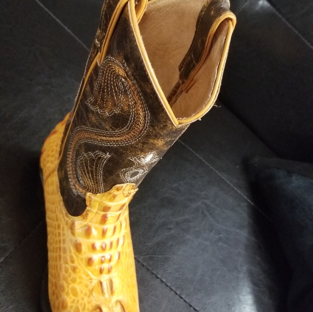 Kids general boots size 12.5